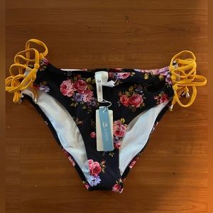 CUPSHE L swim bottoms